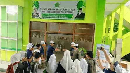 Wujudkan Zona Integritas, Kepala Kemenag Resmikan Gedung PTSP MTsN 1 Pandeglang